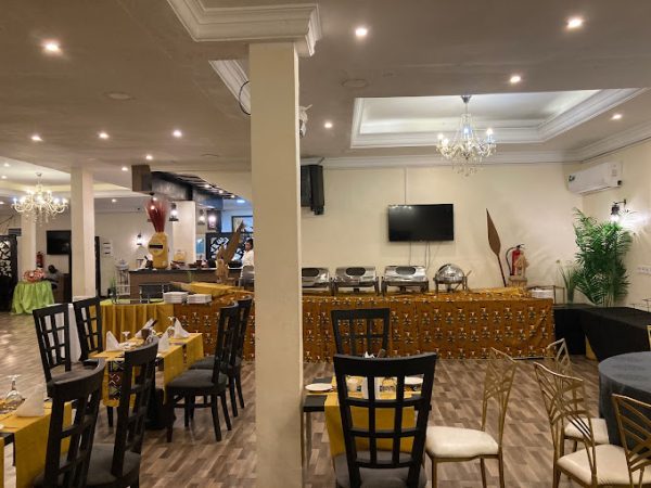 La petite Villageoise à Douala