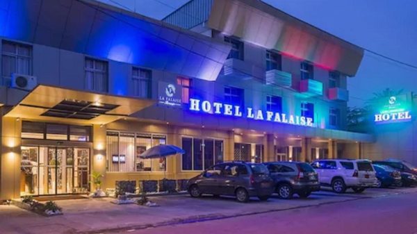 Hôtel La Falaise Bonanjo