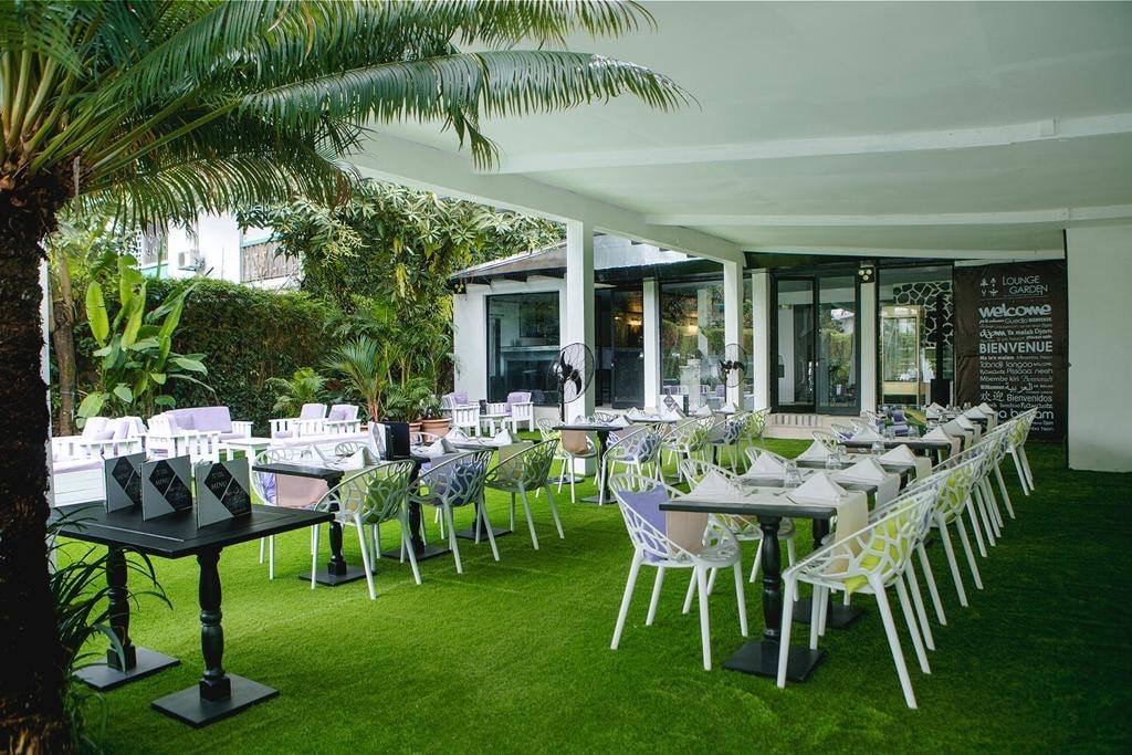 Lounge n Garden