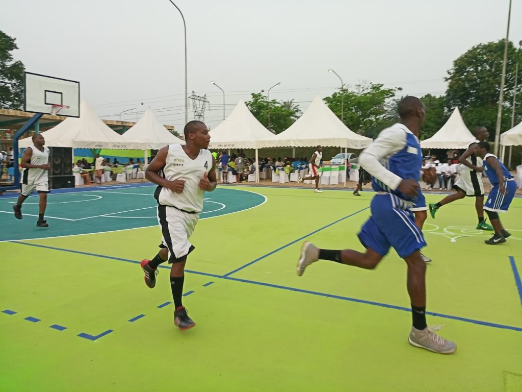 ENEO Sports Club à Douala
